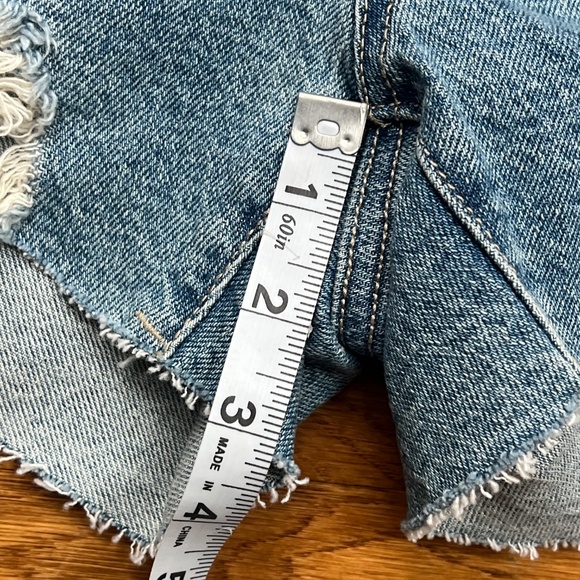 Torrid NWT High Rise Short Short Classic Distressed Denim Women's Size 14 - Picture 4 of 7